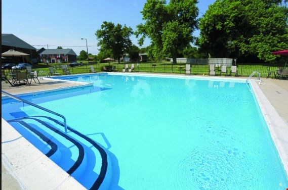 Four Seasons Apartments Image 1