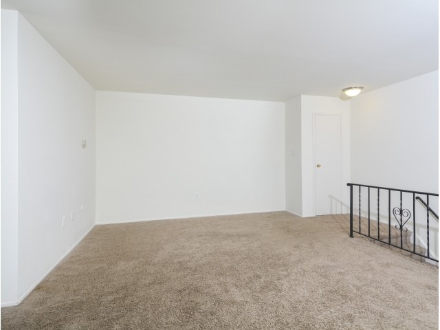 Woodland Plaza Image 11