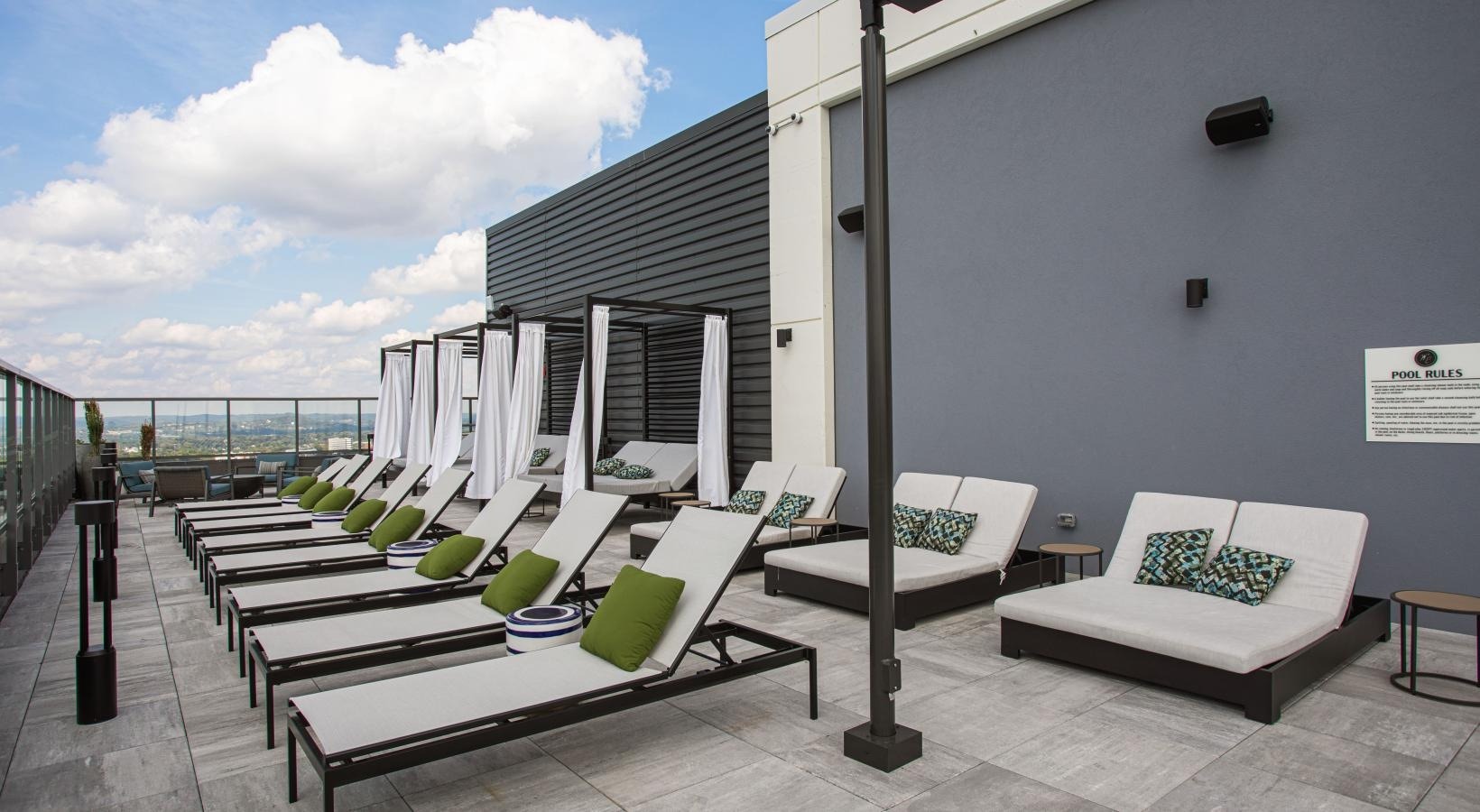 2010 West End Ave Image 3