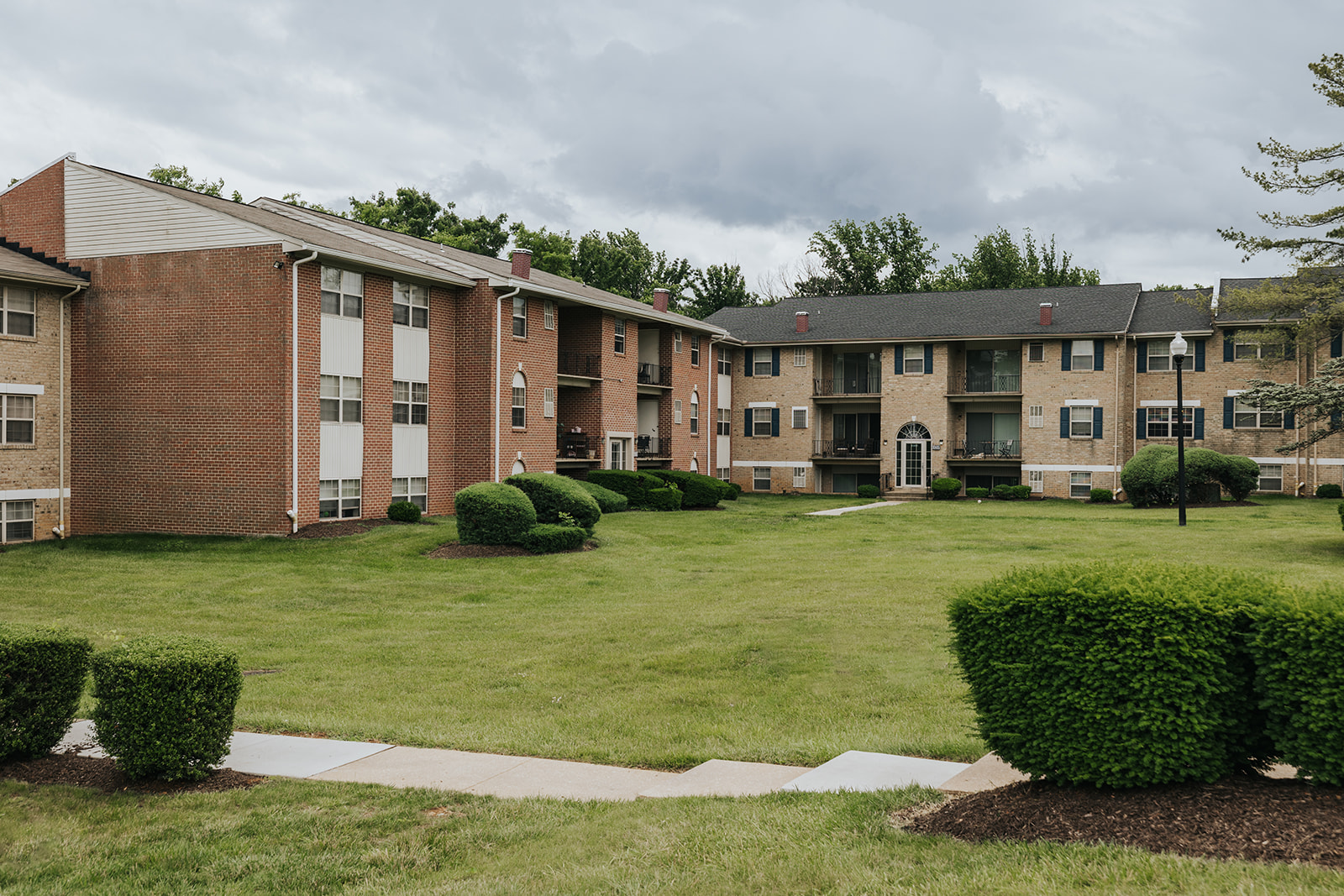 Deer Park Apartments Image 11