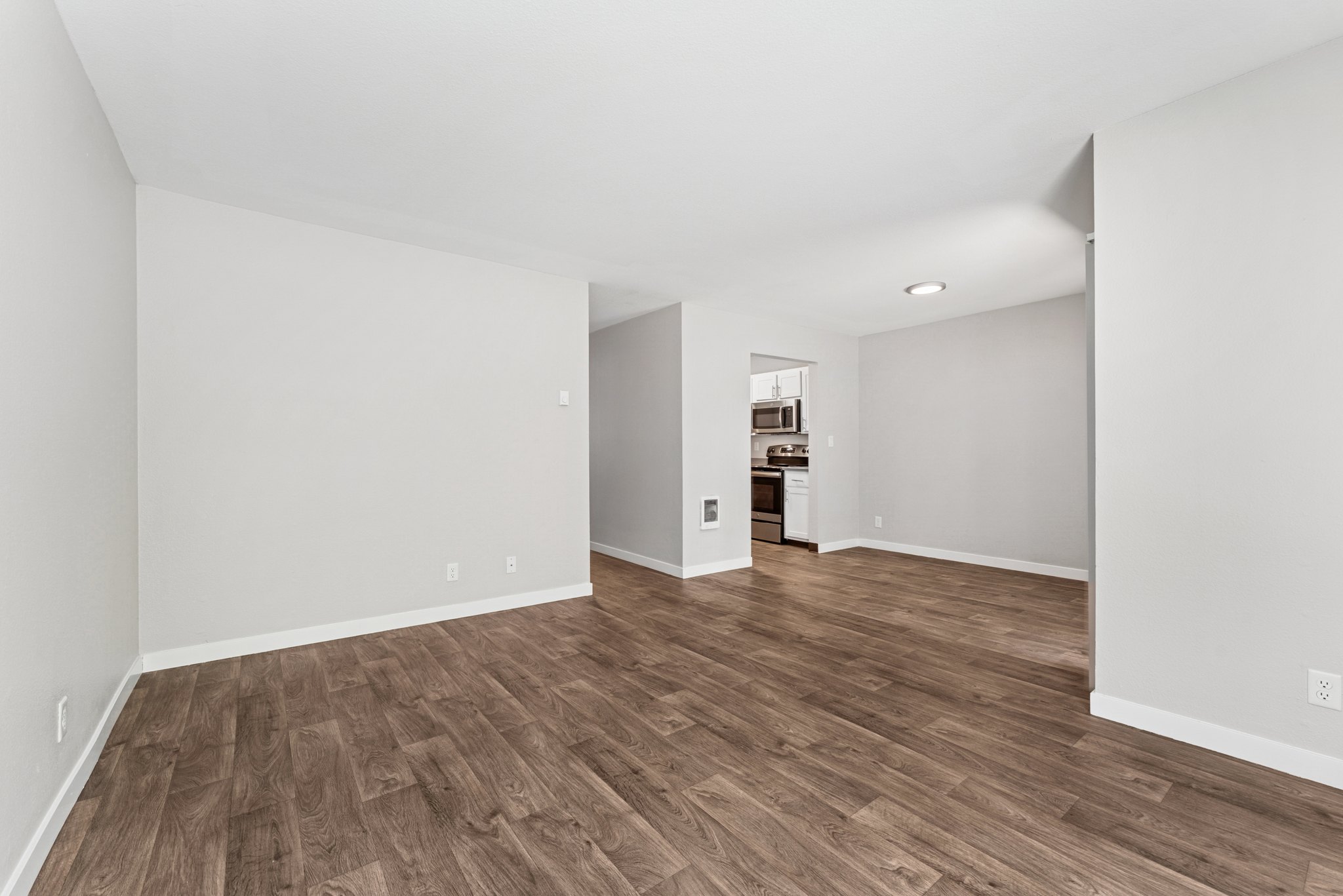 Living & Dining Room | 1-Bedroom | Clermont