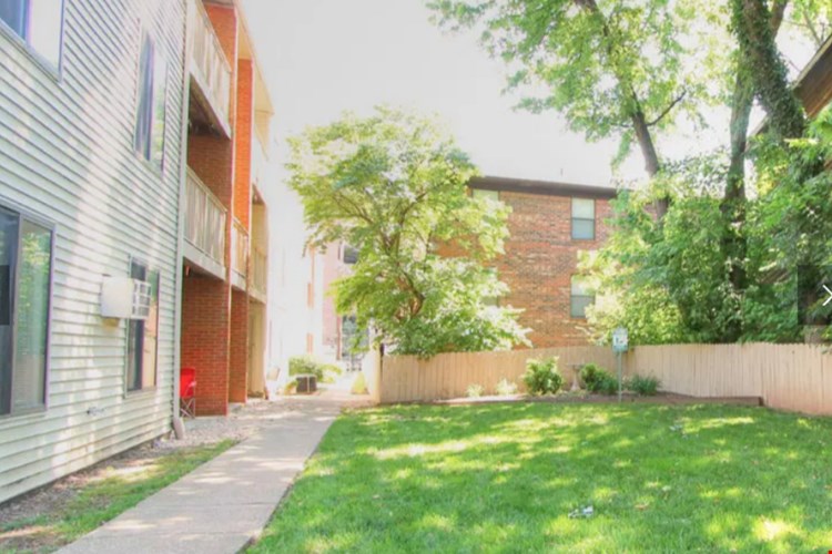 Limestone Square Image 1
