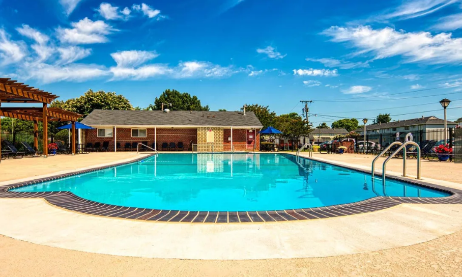 Rockside Park Towers Image 1