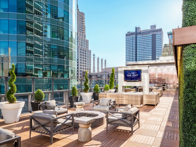 One Light Luxury Apartments Image 9