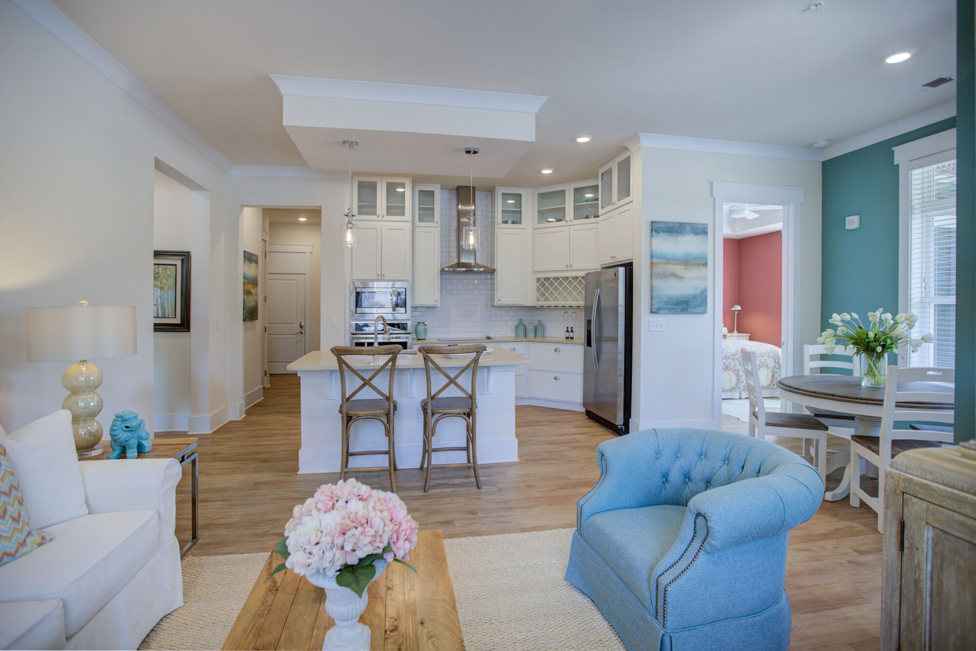 Holly Crest Image 22