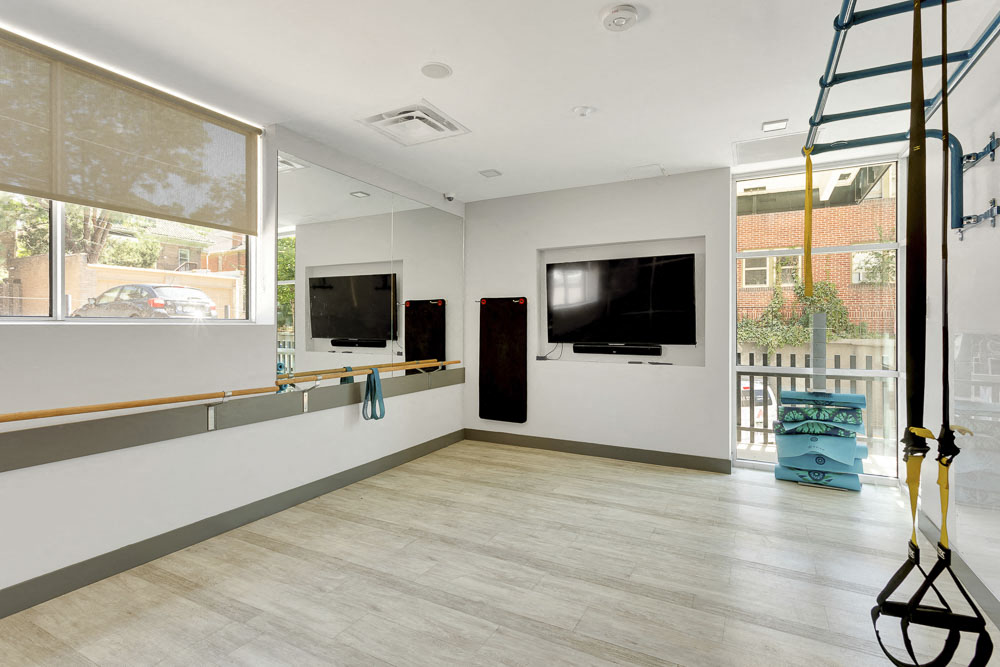 1044 Downing Image 15