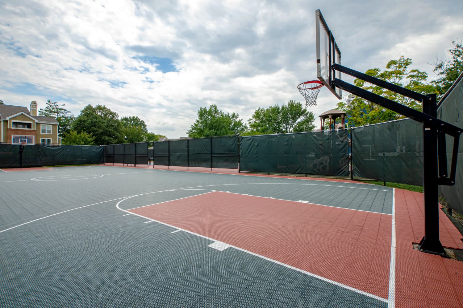 Lakeside Apartments Image 115