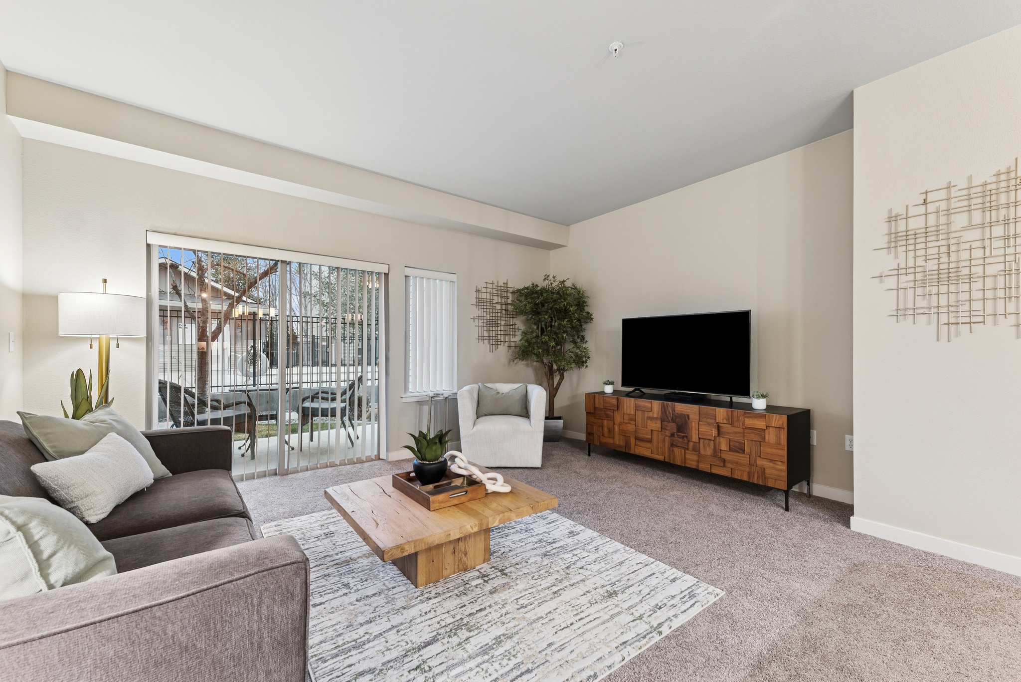 Island View Apartments Image 24