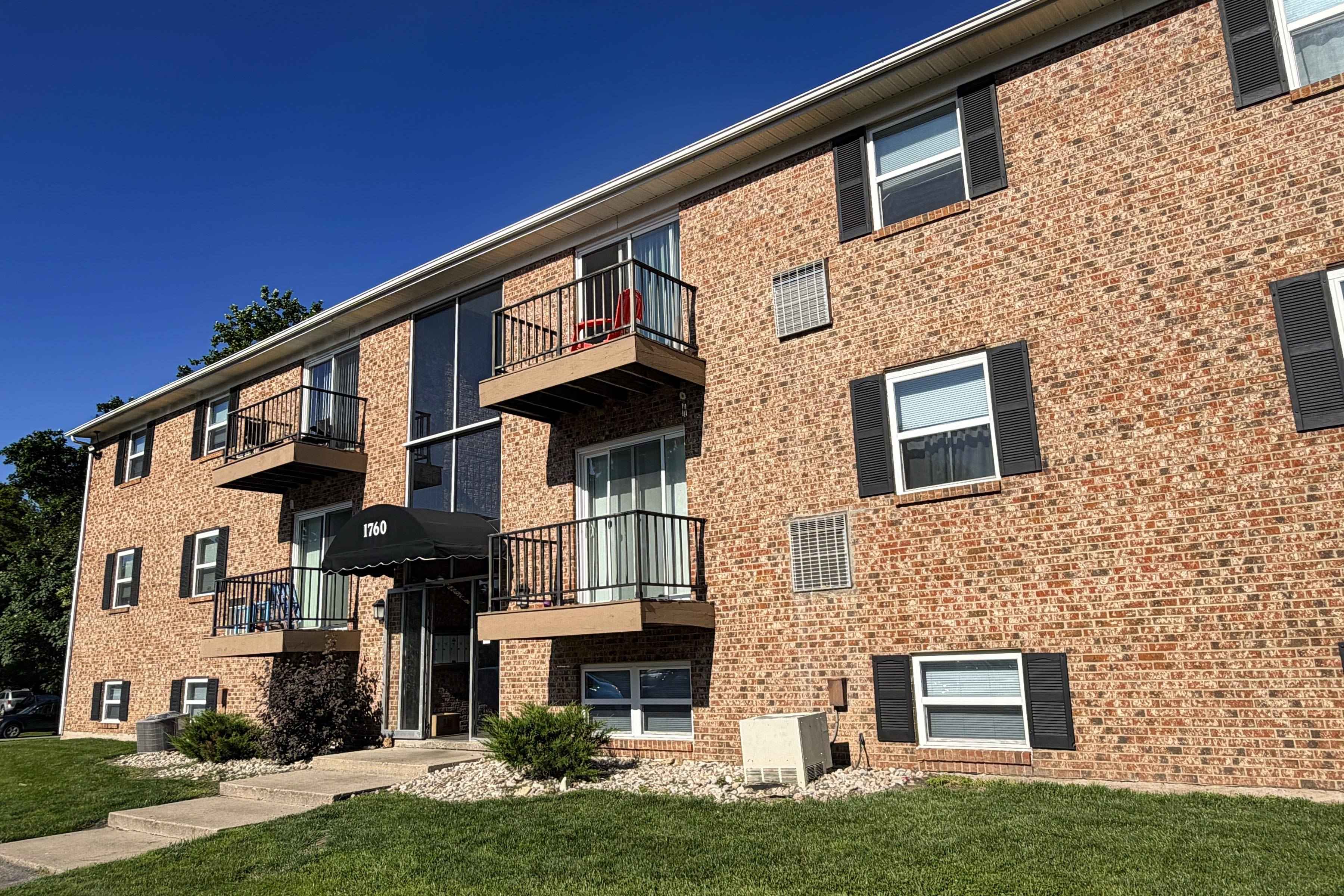 Crown Crossing Apartments Image 3