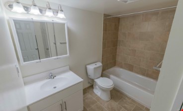 Caln East Apartments Image 9