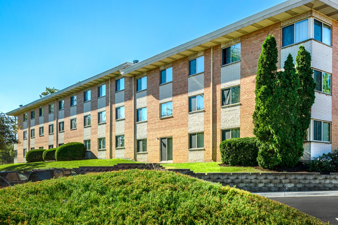 Summit Crest Image 57