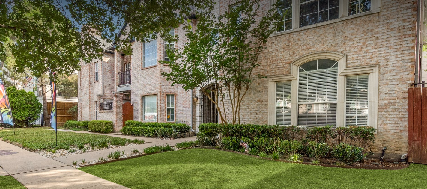 Franconia Court Image 1