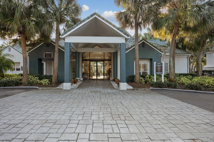 Caribbean Breeze Image 7