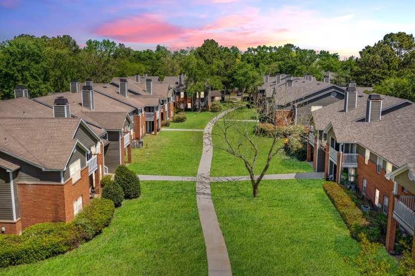 Arbor Gates Image 12