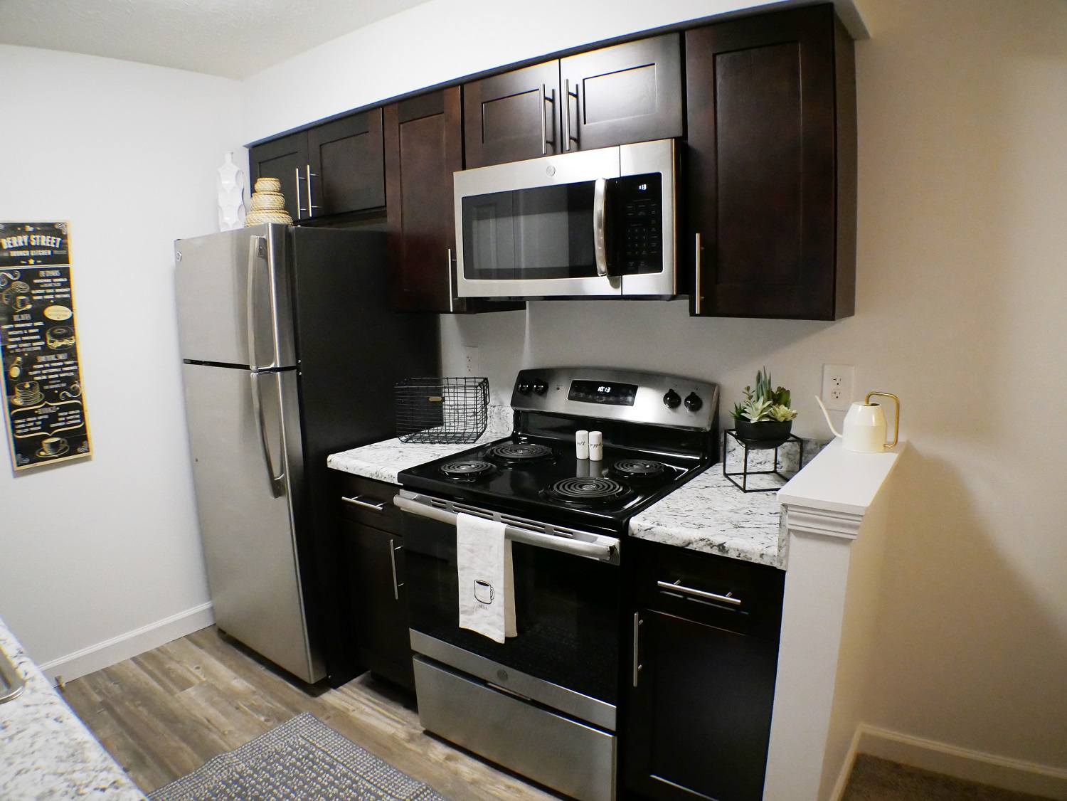 Galbraith Pointe Apartments Image 3