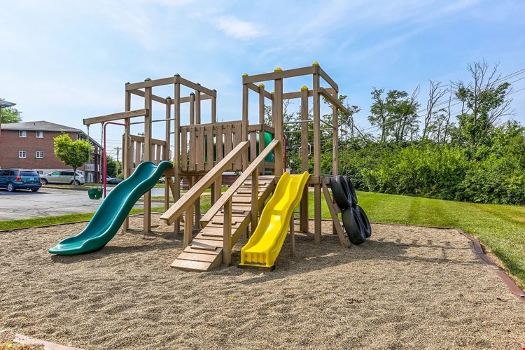 Four Seasons Image 3