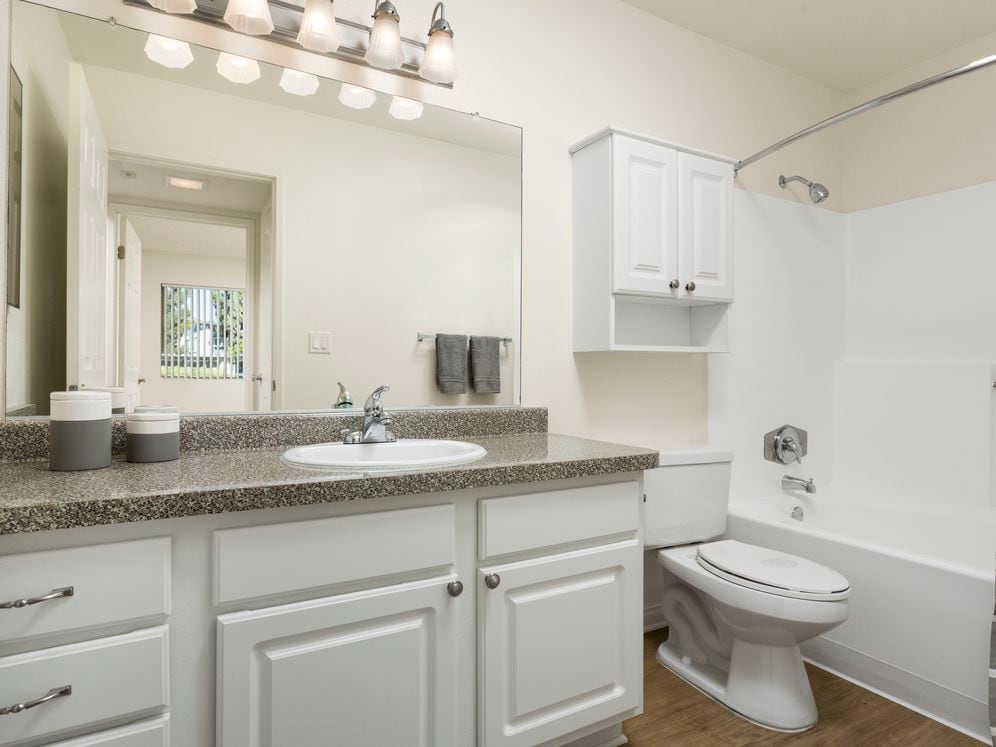 Finish Package I: Bathroom