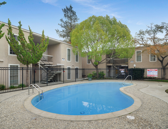 Sequoyah Apartments  Image 2