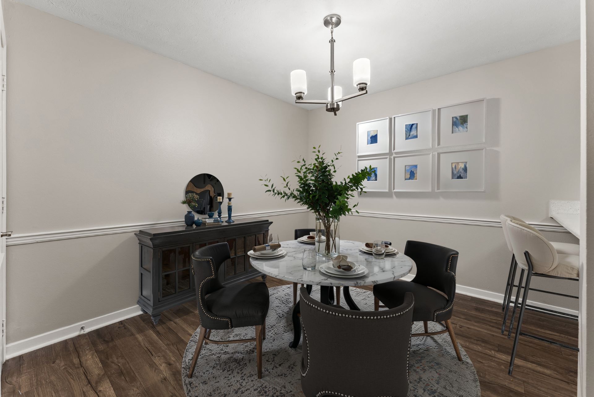 Linden (Renovated) - 2 Bed / 2 Bath - 1,100 Sq.Ft.