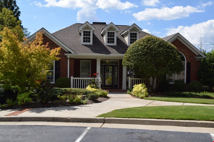 Park Creek Apartments Image 2