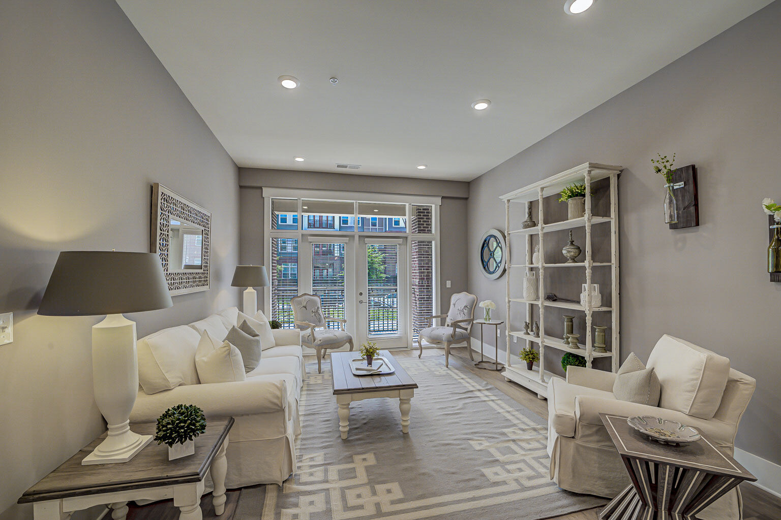 Holly Crest Image 32