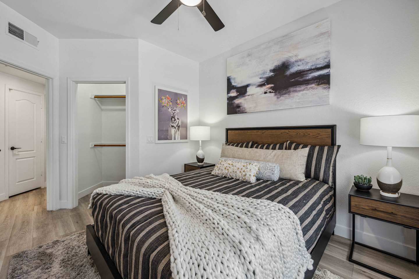 Lazo Apartments Image 3