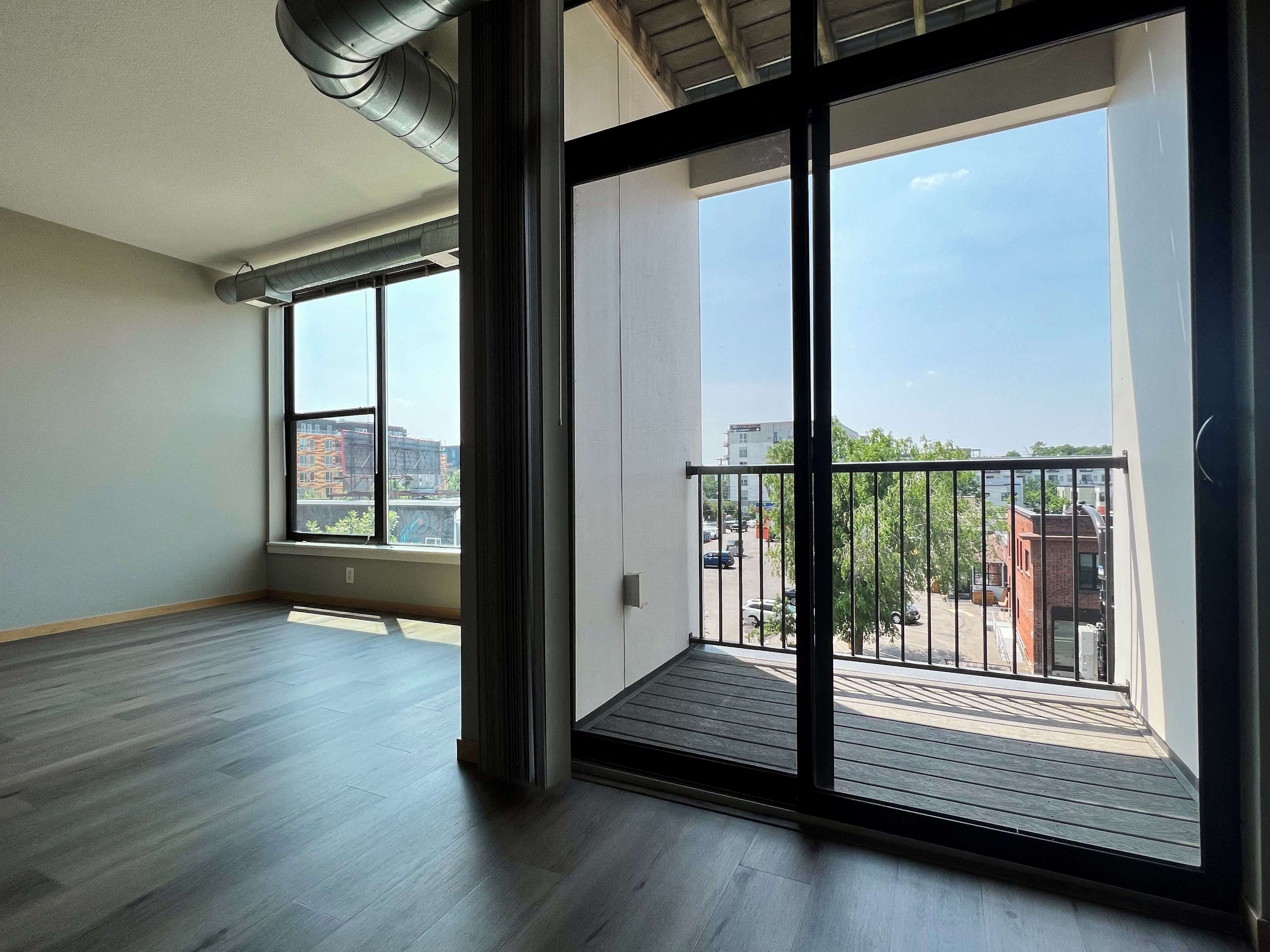 The Murals of LynLake Image 18