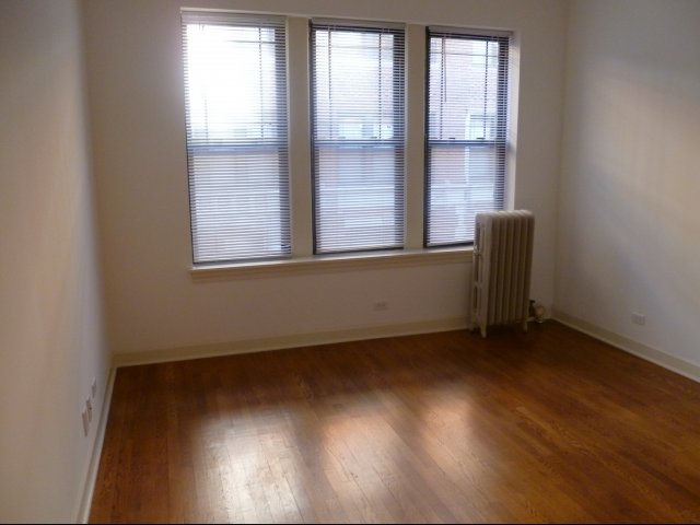5326-5336 S Greenwood Avenue Image 13