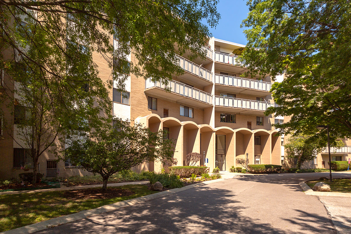 Apartments at Presidential Luxury Apartments Rocky River