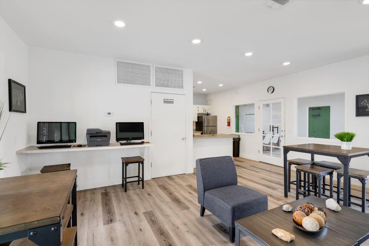 Deerfield Village Image 21