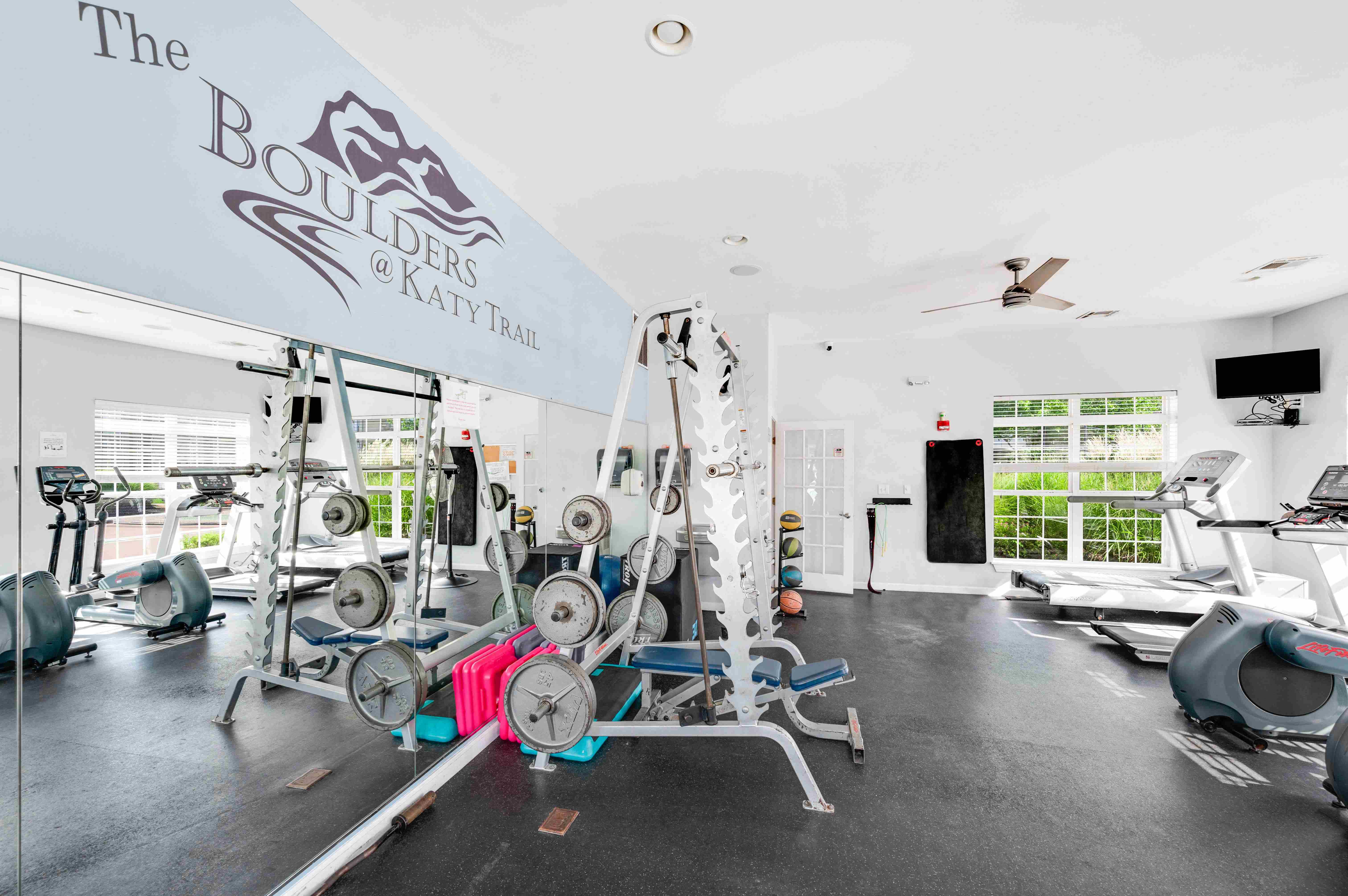 The Boulders at Katy Trail Image 24