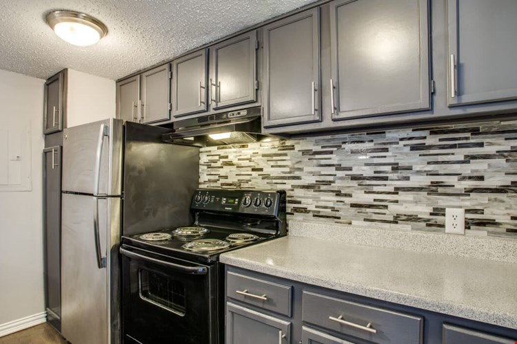 Decker Apartment Homes Image 5