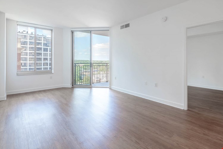 1800 Oak Image 74