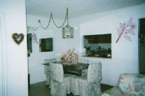 Palm Club West Image 3