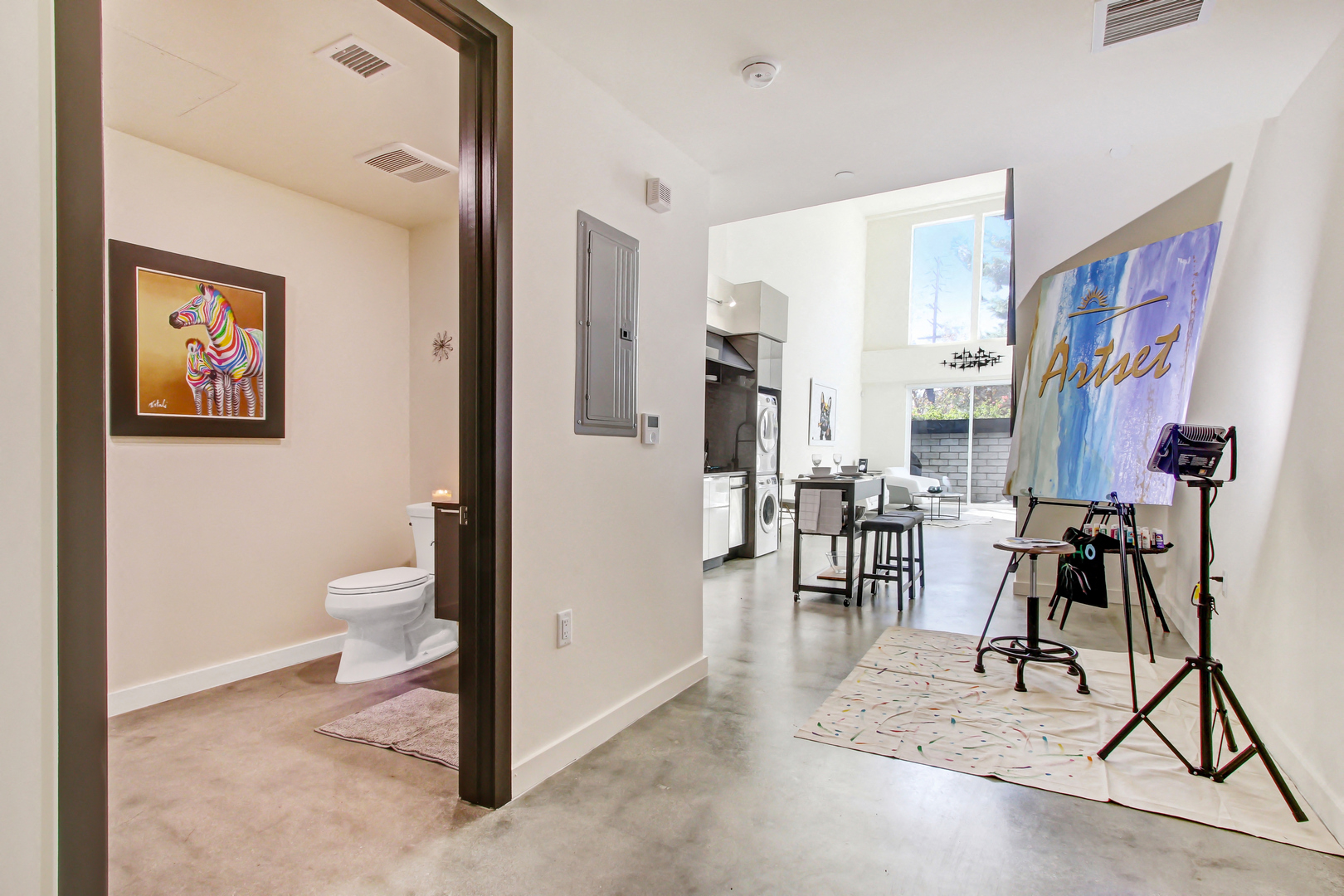 Studio Loft - Central Air Conditioning and Heating