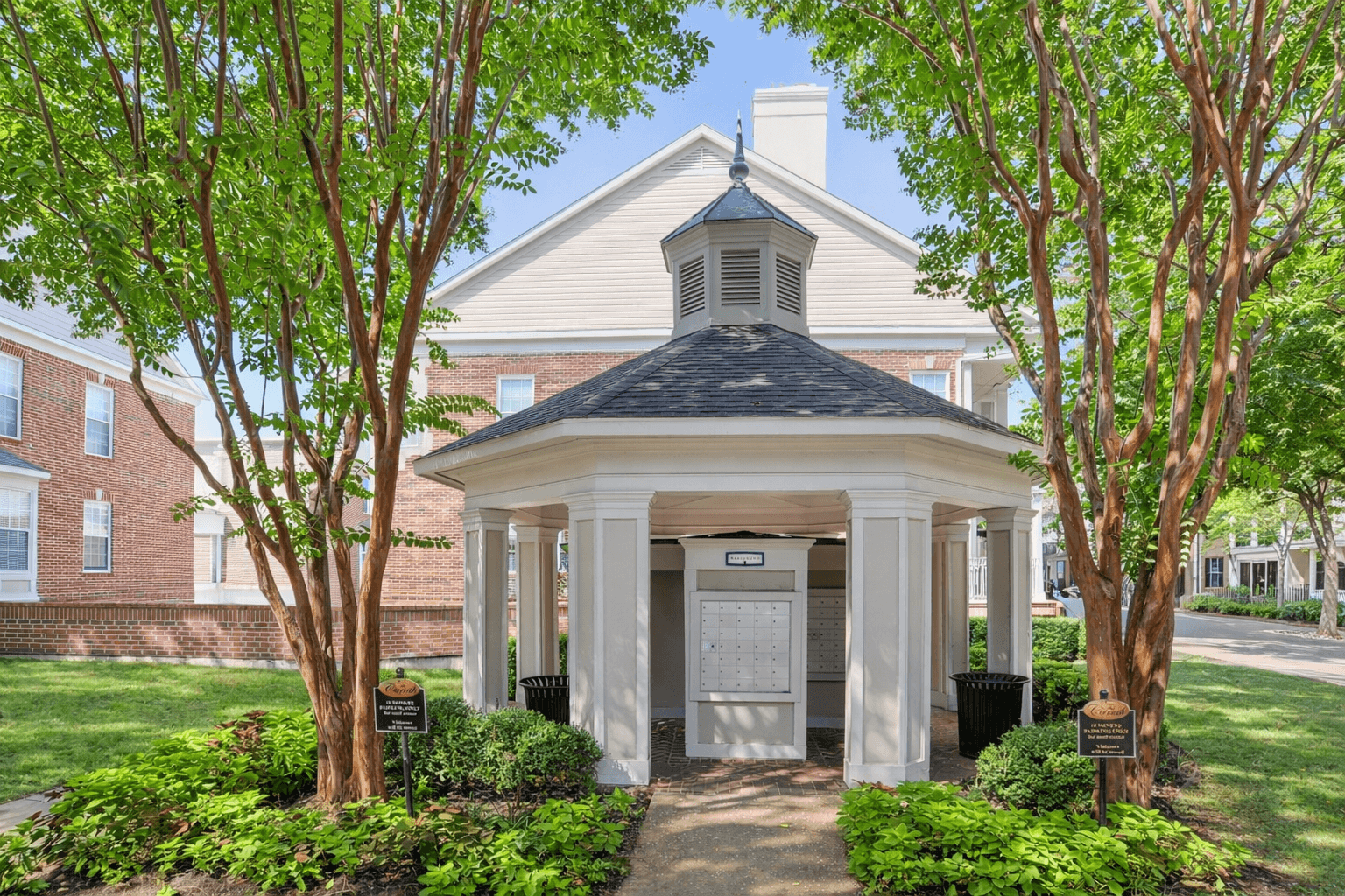 The Caruth Premier Townhome Apartments Image 36
