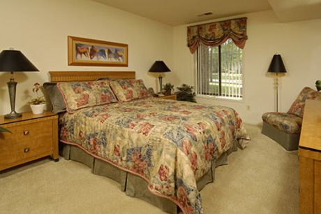 Montgomery Club V Image 4