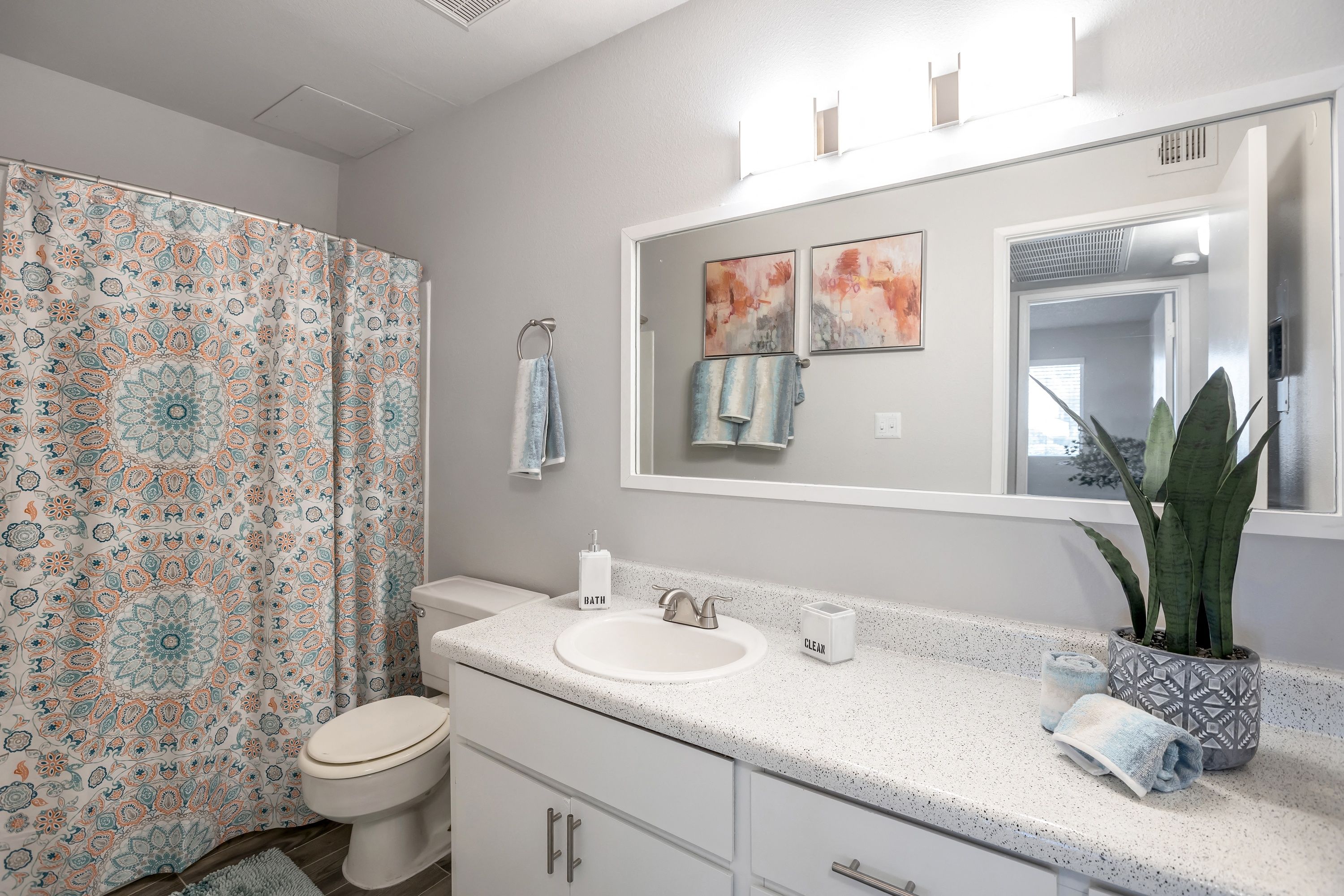 The Mod Apartments Image 13