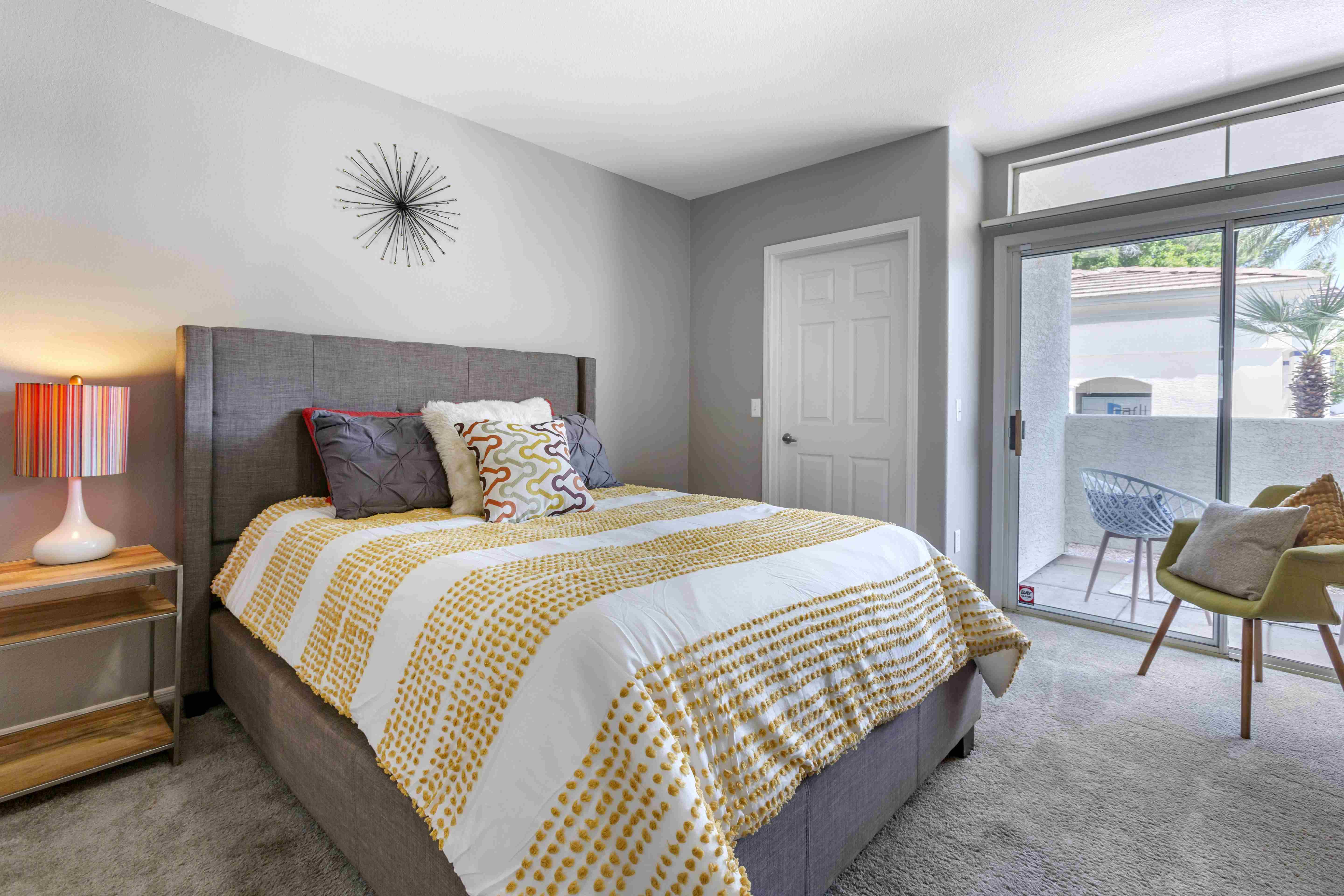 Carlyle Townhomes OLD Image 46