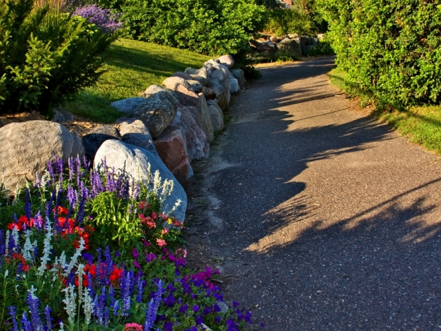 Lake Place Apartments and Townhomes Image 5