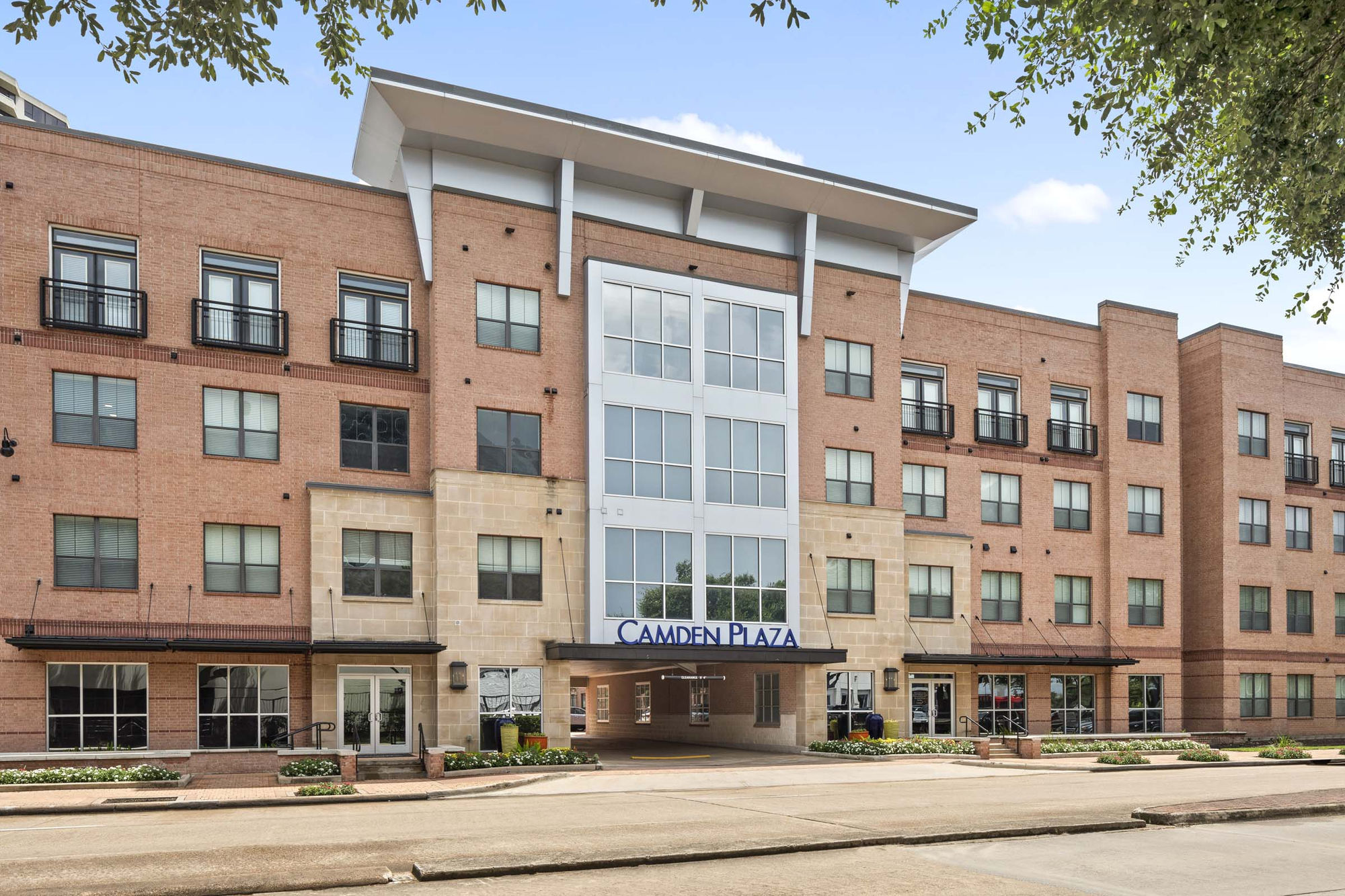 Camden Plaza Image 27