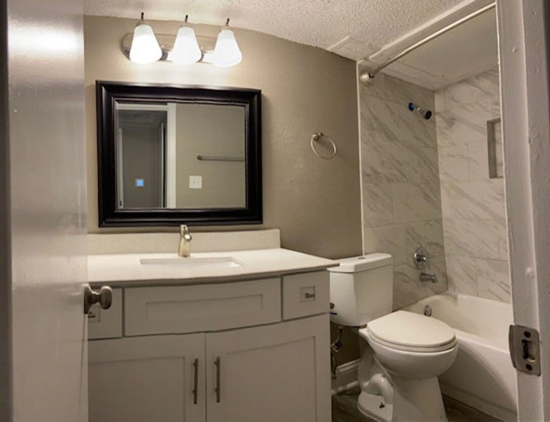 Mission Pointe Club Image 6