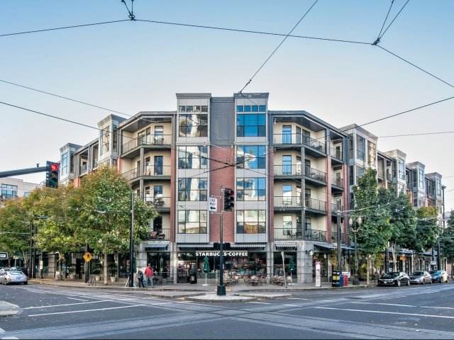 Kearney Plaza Image 1
