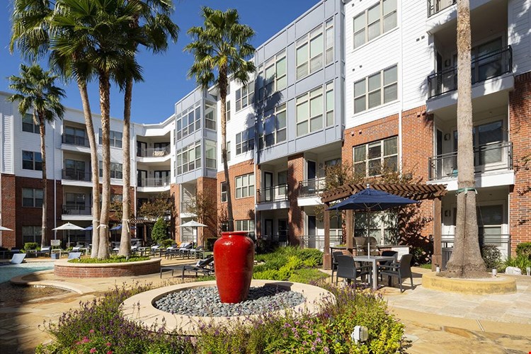 The Richmond at Uptown Image 46