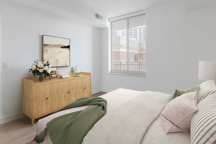 1800 Oak Image 23