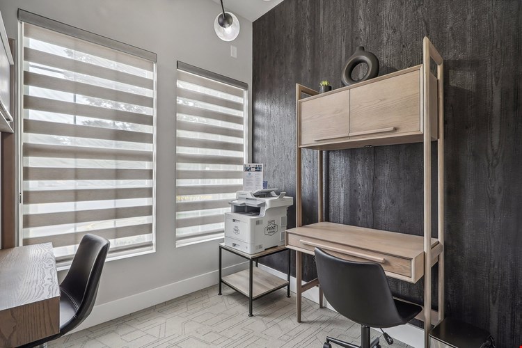 Lincoln at Fair Oaks Image 39