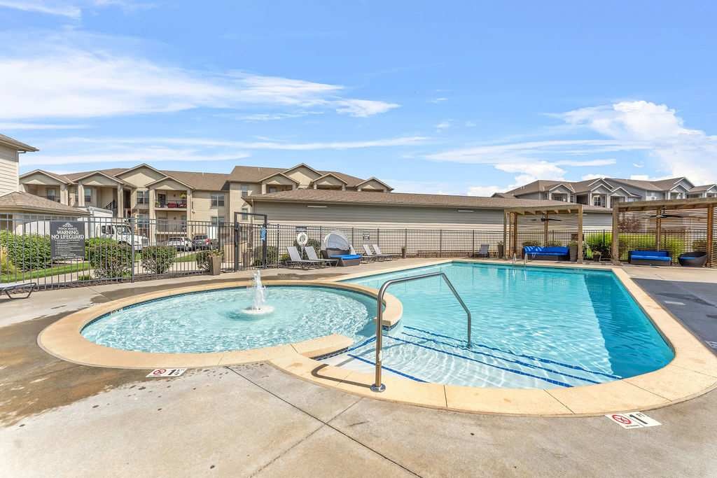 Summit Crossing Image 1