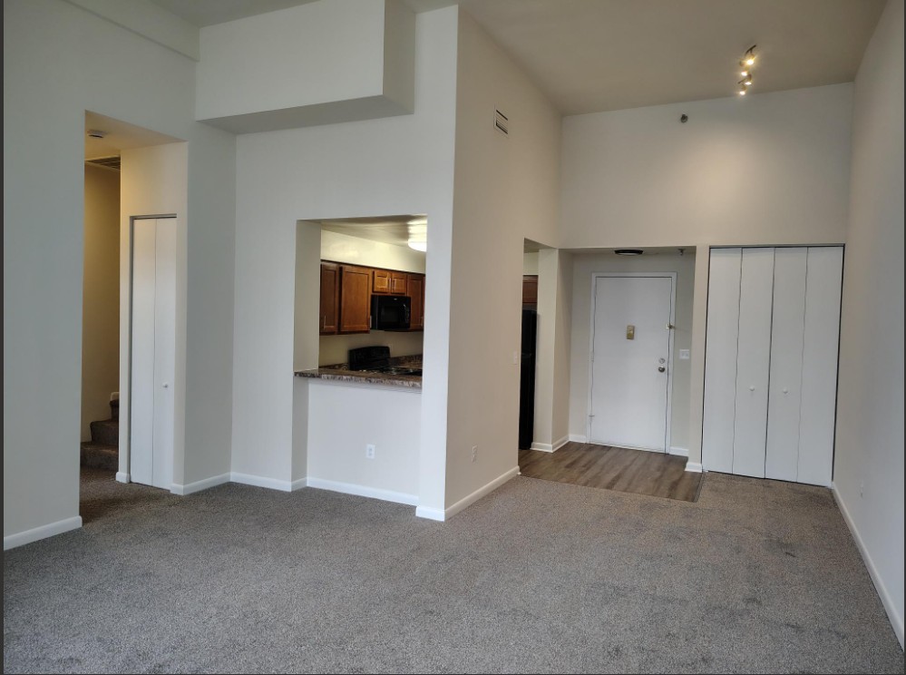 Marlboro Classic Apt & Redwood Square Image 57