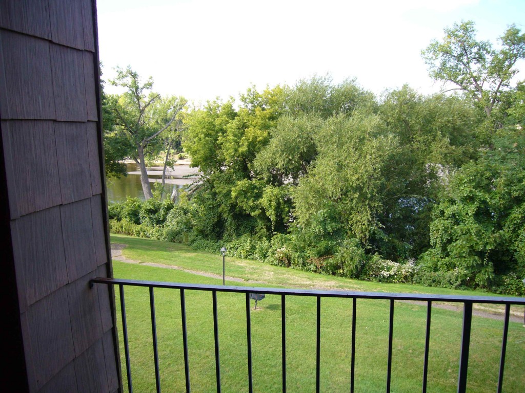 River Road East Image 8