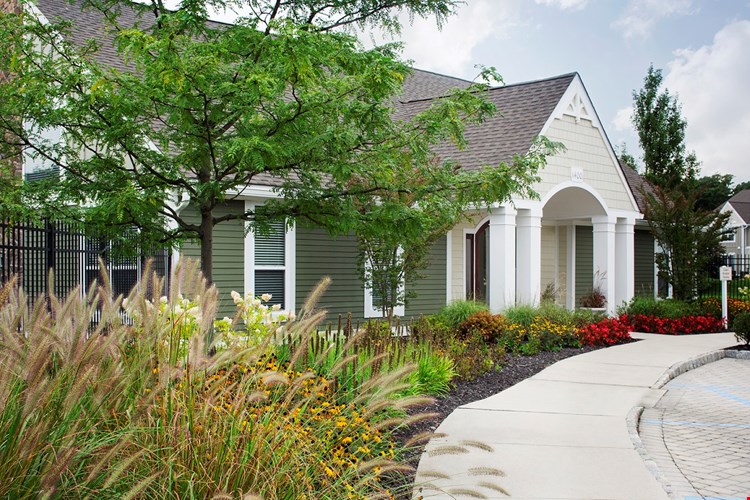 Brook View Apartment Homes Image 14